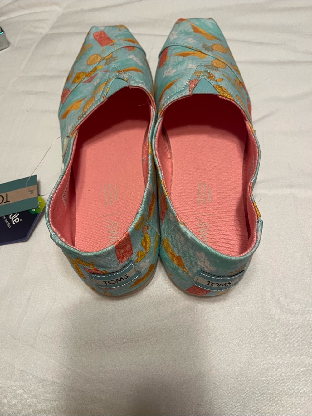 Toms tropical themed shoes - Picture 2 of 6